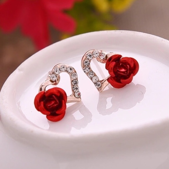 4/$20 -- Hollow Heart and 3D Rose Earrings - Picture 2 of 5